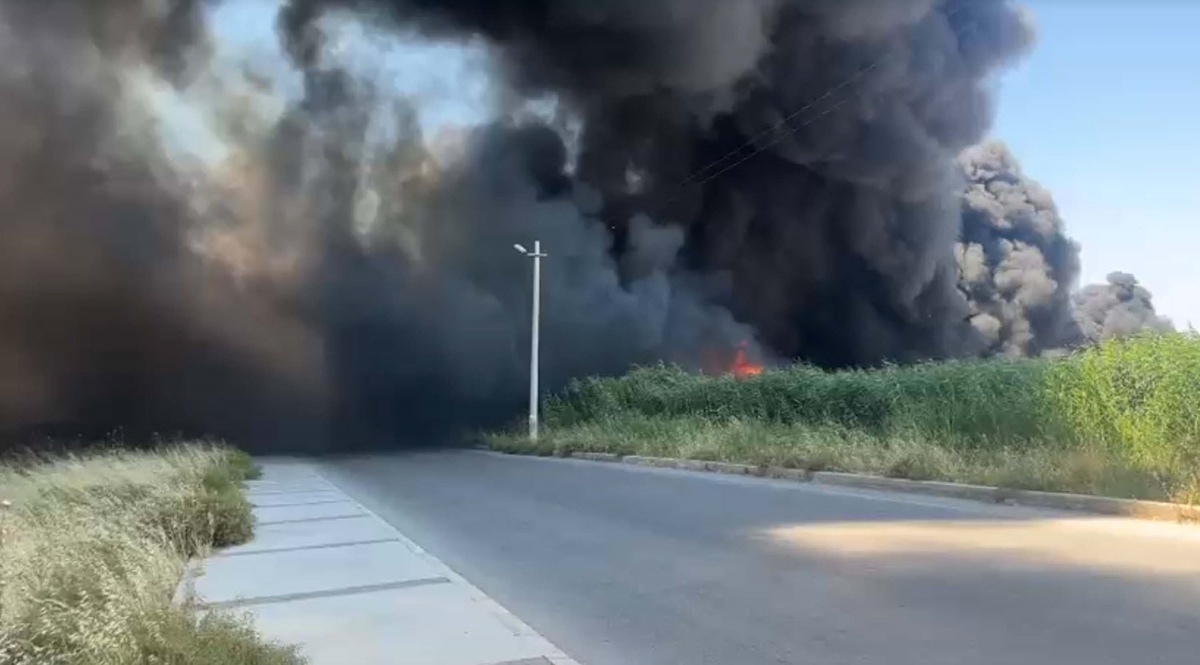 İzmir'deki rüzgâr devi alevlerle sarsıldı!