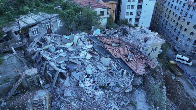 Zonguldak’taki bina çökmesinde 3 kişiye gözaltı!