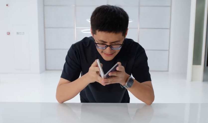 iPhone Duo 10 bin kez açılıp kapatıldı!