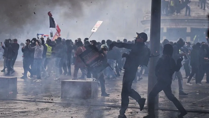 Fransa'da yeni protesto alarmı: Yasaklara rağmen sokağa çıkacaklar