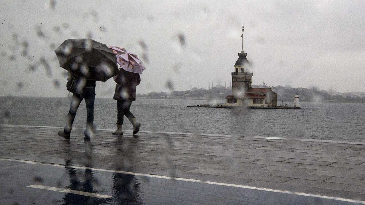 İstanbul'a sağanak geliyor! Saat 19.00'a dikkat