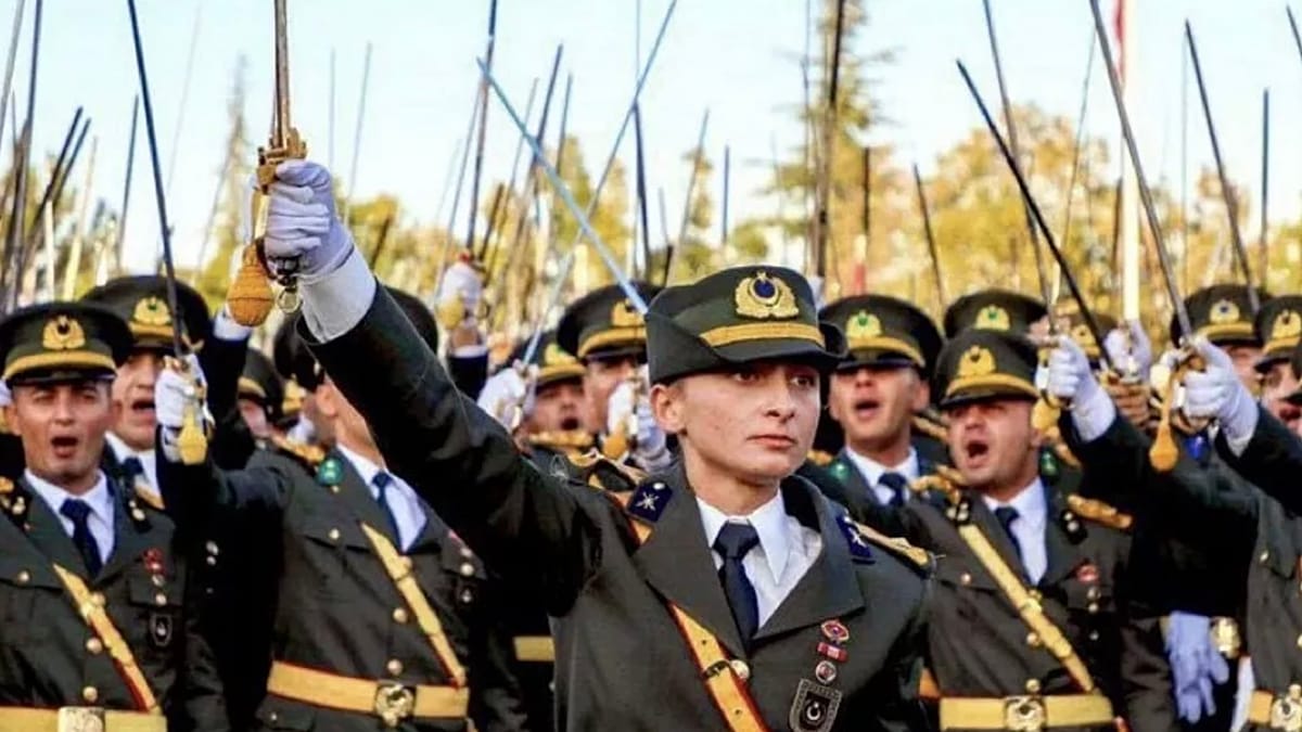 Teğmen Ebru'nun gazi babasını işten çıkaran kurum belli oldu