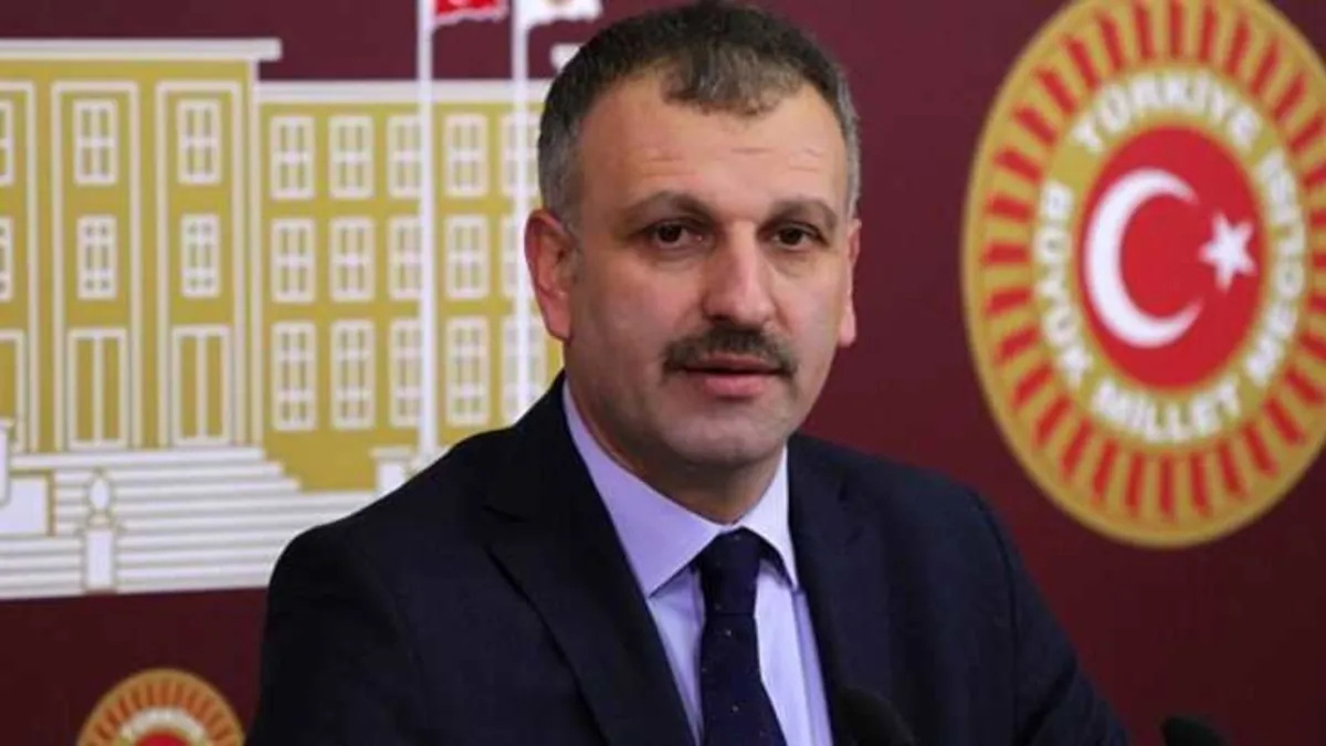 Oktay Saral kimdir, kaç yaşında ve nereli? Siyasi hayatı