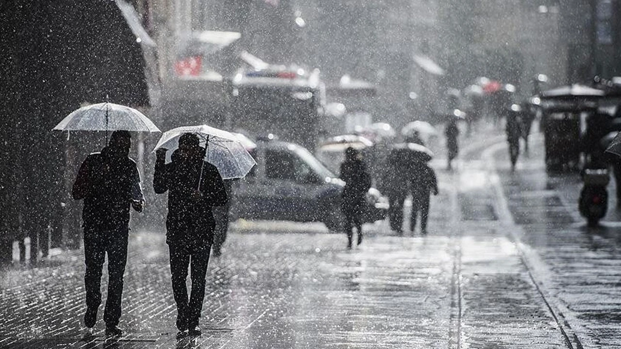Ankara'ya sağanak geliyor! İşte yağış beklenen saatler