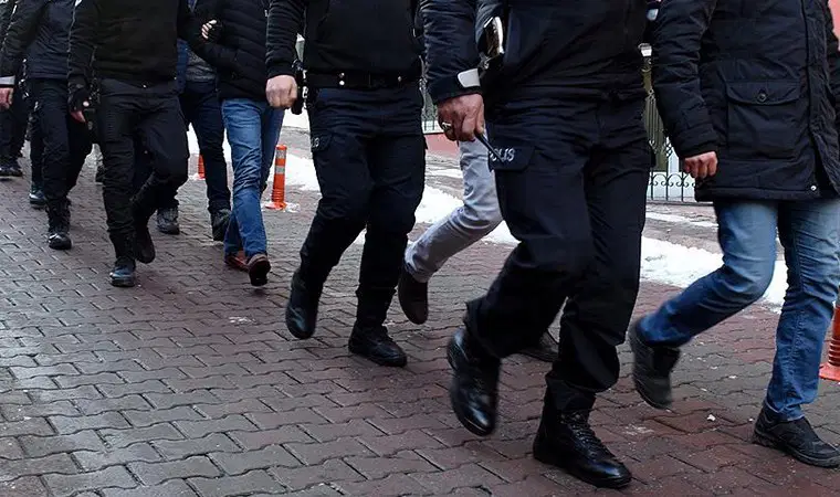İstanbul'da kaçak tütün operasyonu! 12 şüpheliye gözaltı kararı