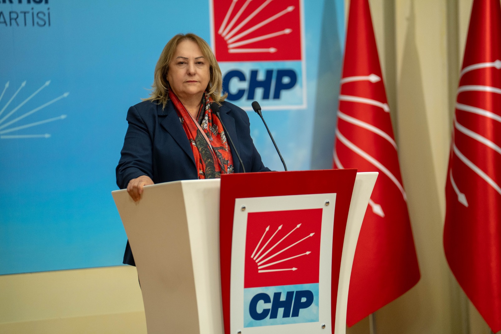 Gülsever'den MEB'e çağrı: Çocuklar okula aç gitmesin