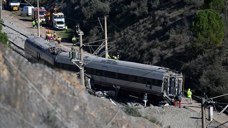 İspanya'da tren kazası: Ölü sayısı 64'e yükseldi