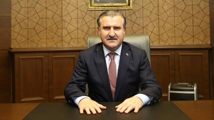 Osman Aşkın Bak’tan Cumhuriyet Bayramı paylaşımı