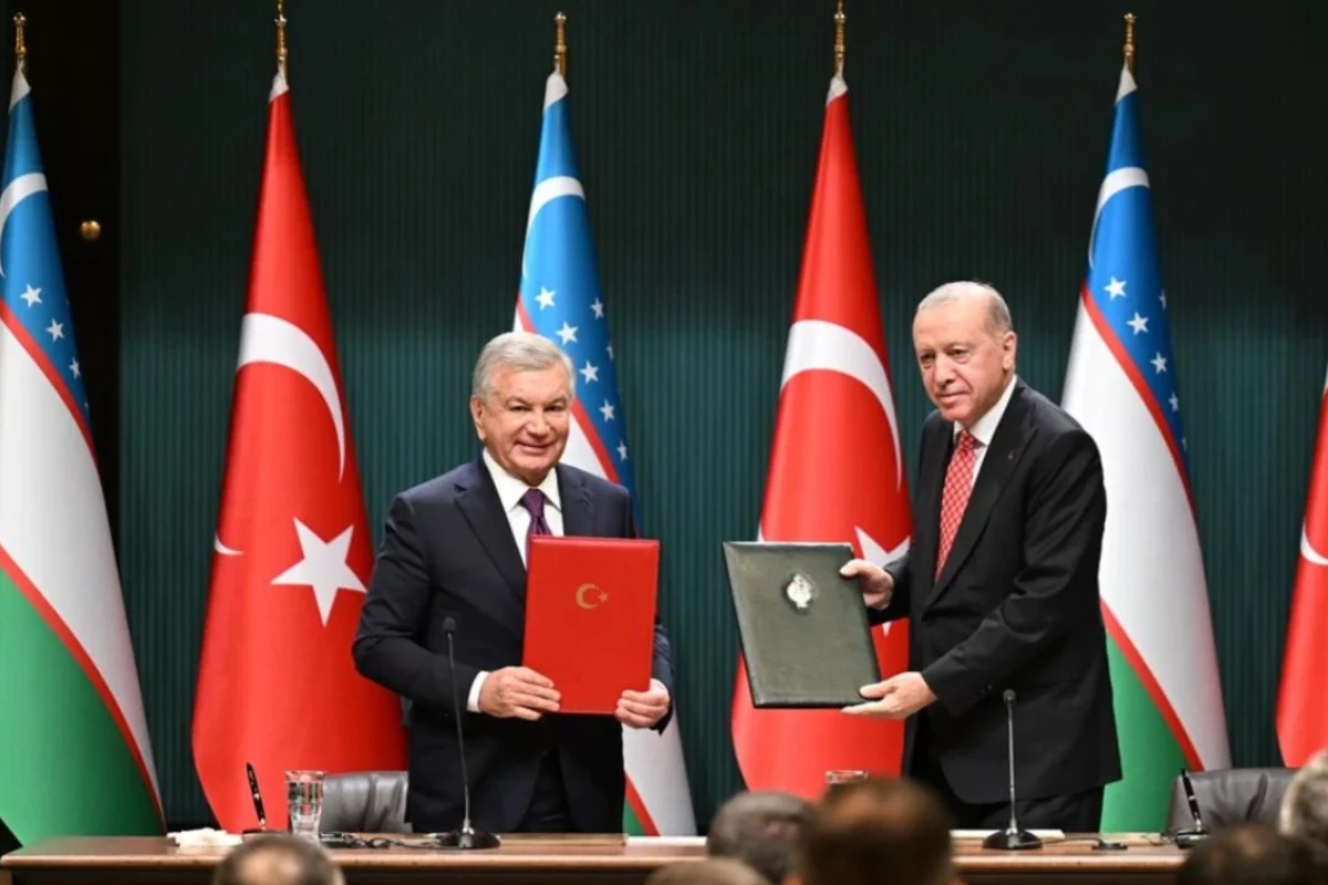 Türkiye ve Özbekistan'dan 10 milyar dolarlık ticaret hamlesi!