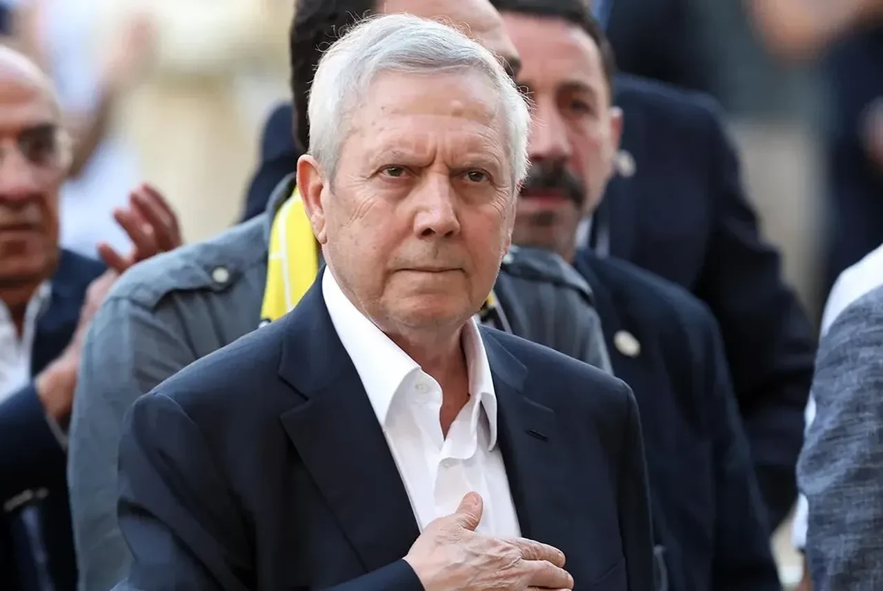 Fenerbahçe'de teknik direktör arayışı: 7 isim gündemde