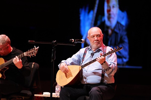Musa Eroğlu'ndan müjdeli haber: Sahnelere geri dönüyor!