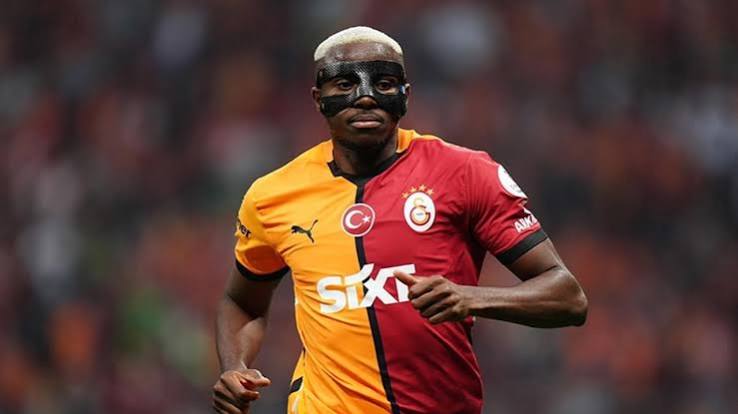 Osimhen Konyaspor maçı için Konya yolunda
