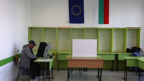 Bulgaristan’da cumhurbaşkanlığı seçimi ikinci tura kaldı