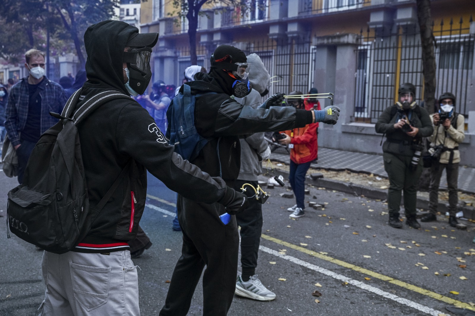 Tiran'da gerilim tırmandı: Göstericilerle polis karşı karşıya geldi